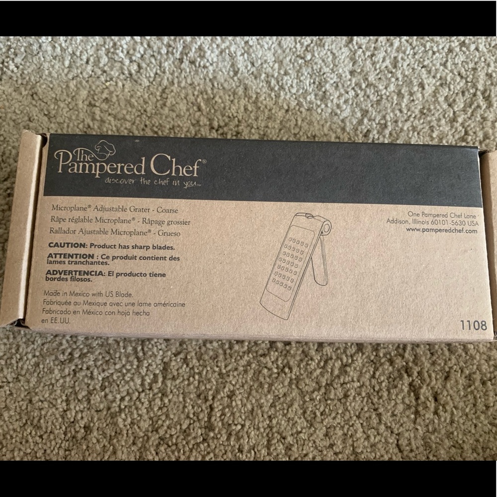 Pampered chef coarse grater NEW